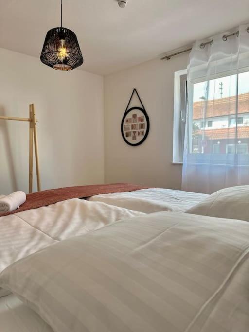 Amao-Pearl I Comfort Suite I 94Qm I Kingsize-Bett I Exklusiv Mit Balkon & Tiefgarage I Aufzug 奥芬堡 外观 照片