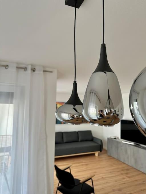 Amao-Pearl I Comfort Suite I 94Qm I Kingsize-Bett I Exklusiv Mit Balkon & Tiefgarage I Aufzug 奥芬堡 外观 照片