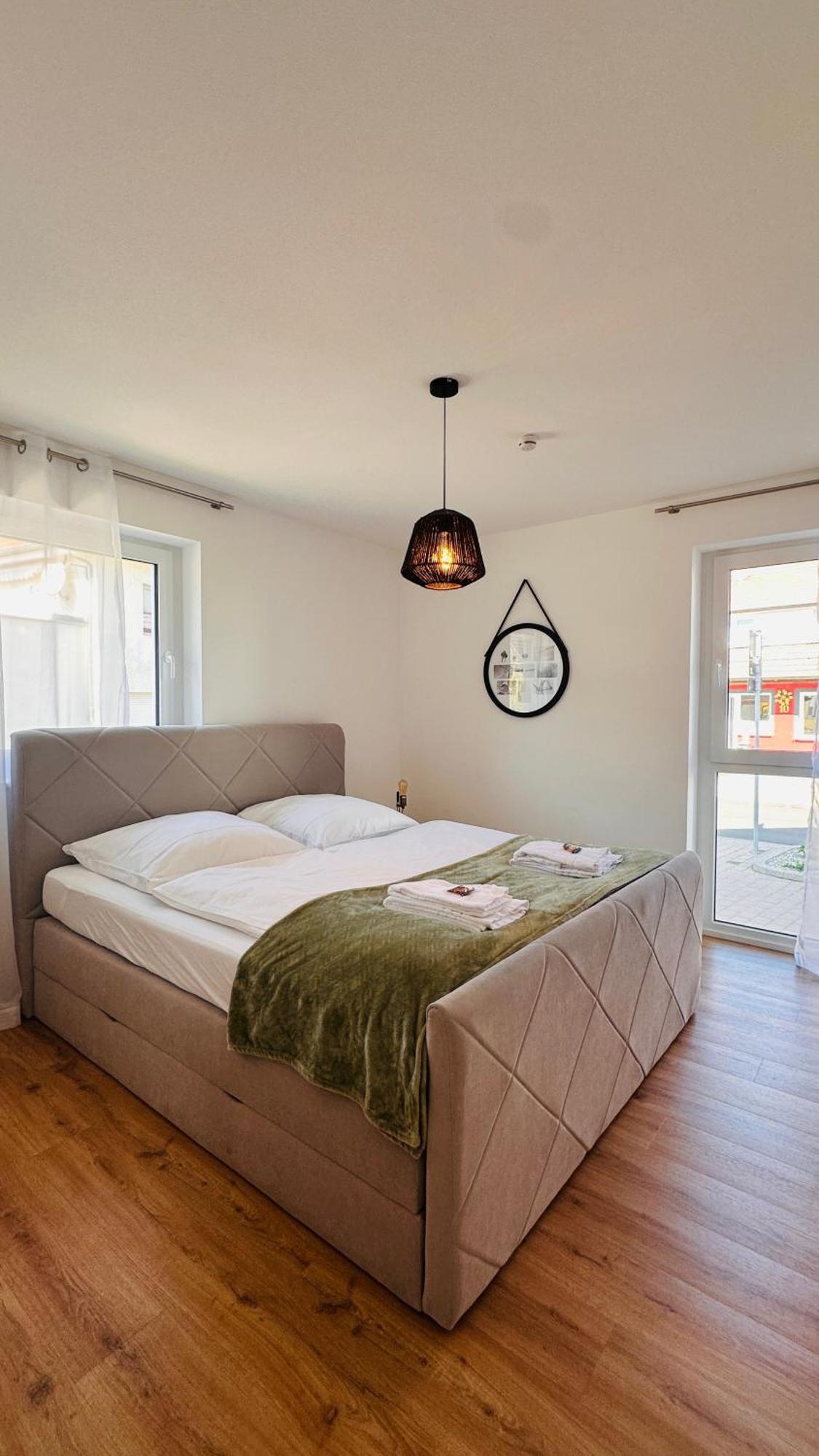 Amao-Pearl I Comfort Suite I 94Qm I Kingsize-Bett I Exklusiv Mit Balkon & Tiefgarage I Aufzug 奥芬堡 外观 照片