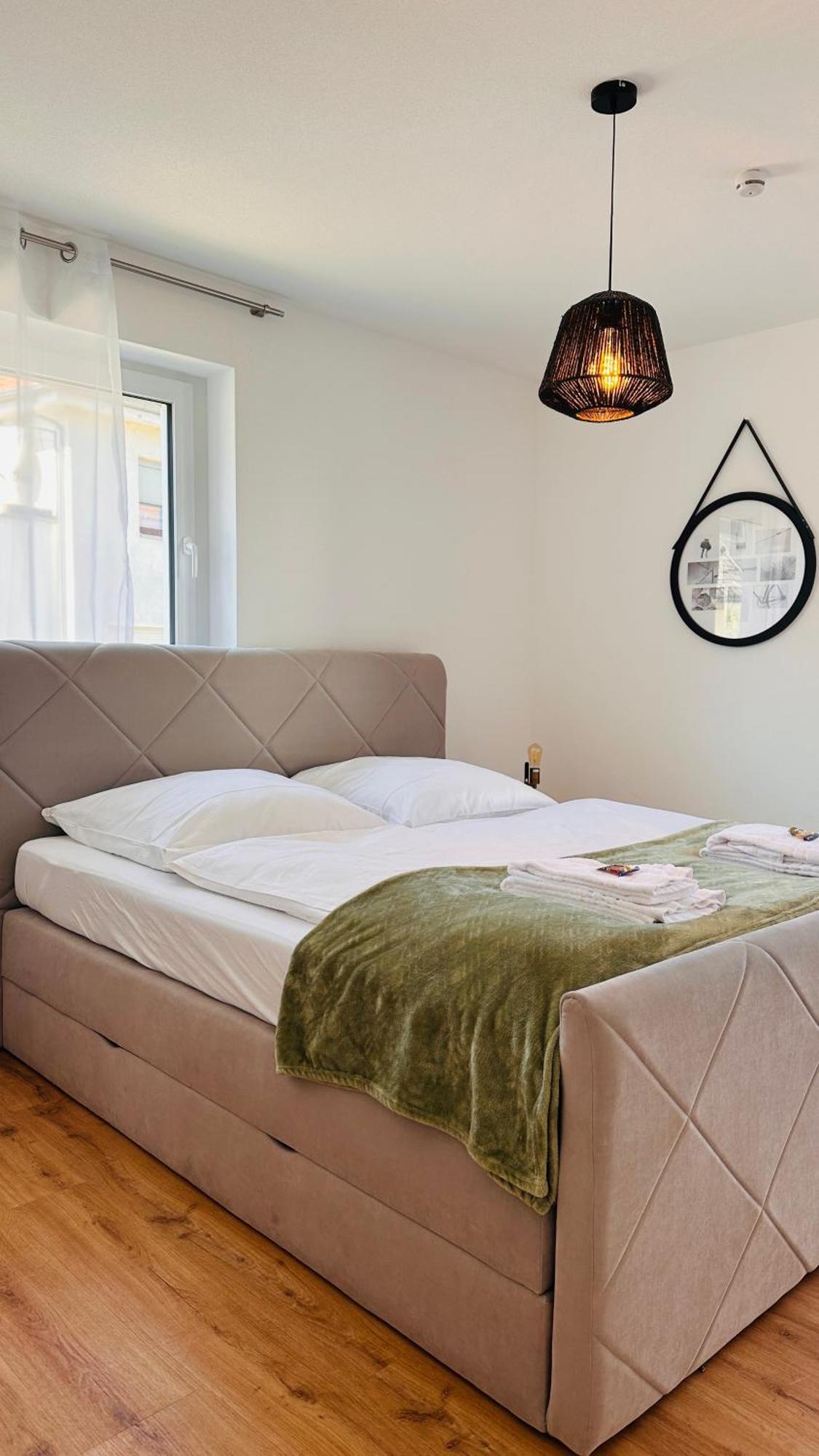 Amao-Pearl I Comfort Suite I 94Qm I Kingsize-Bett I Exklusiv Mit Balkon & Tiefgarage I Aufzug 奥芬堡 外观 照片